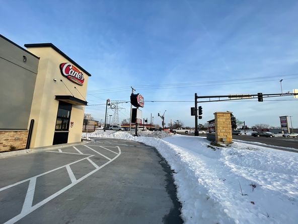 Raising Cane's Chicken Fingers: 3065 White Bear Ave N, Maplewood, MN 55109